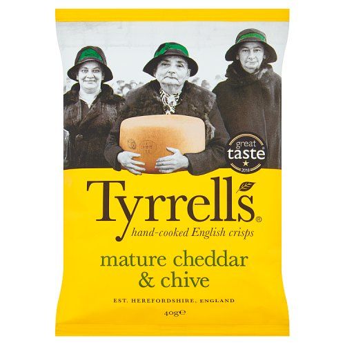 Tyrrells Mature Cheddar & Chive Crisps 40g
